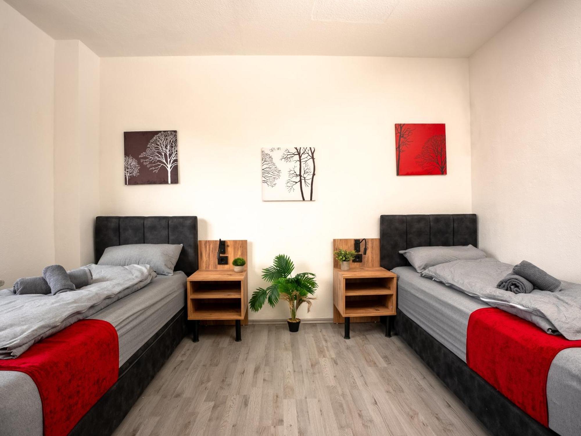 Serviceroom24 - Apartment 4 In Herten Wlan - Smart-Tv - 24-7 Check-In Und Kueche Esterno foto