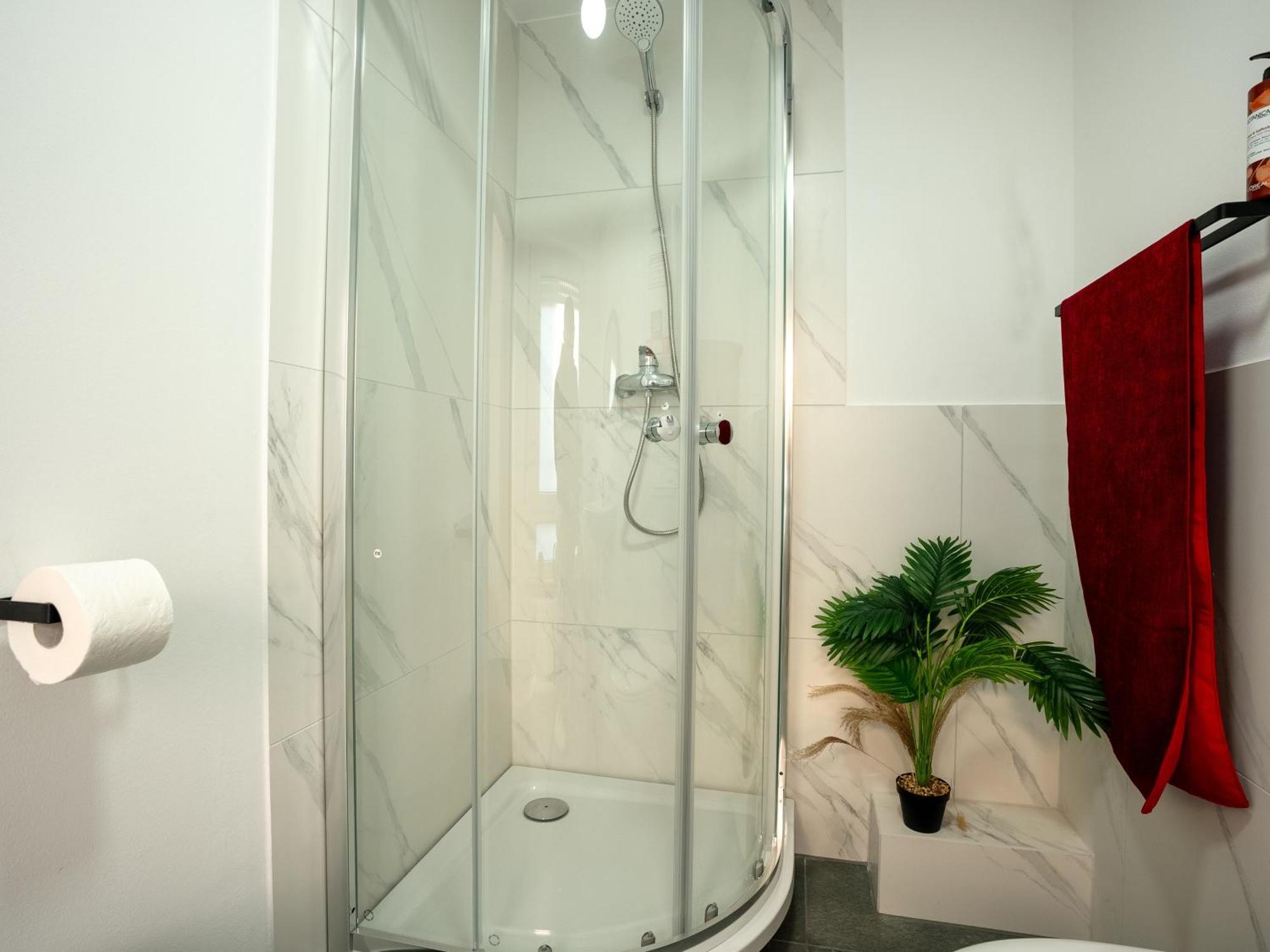 Serviceroom24 - Apartment 4 In Herten Wlan - Smart-Tv - 24-7 Check-In Und Kueche Esterno foto