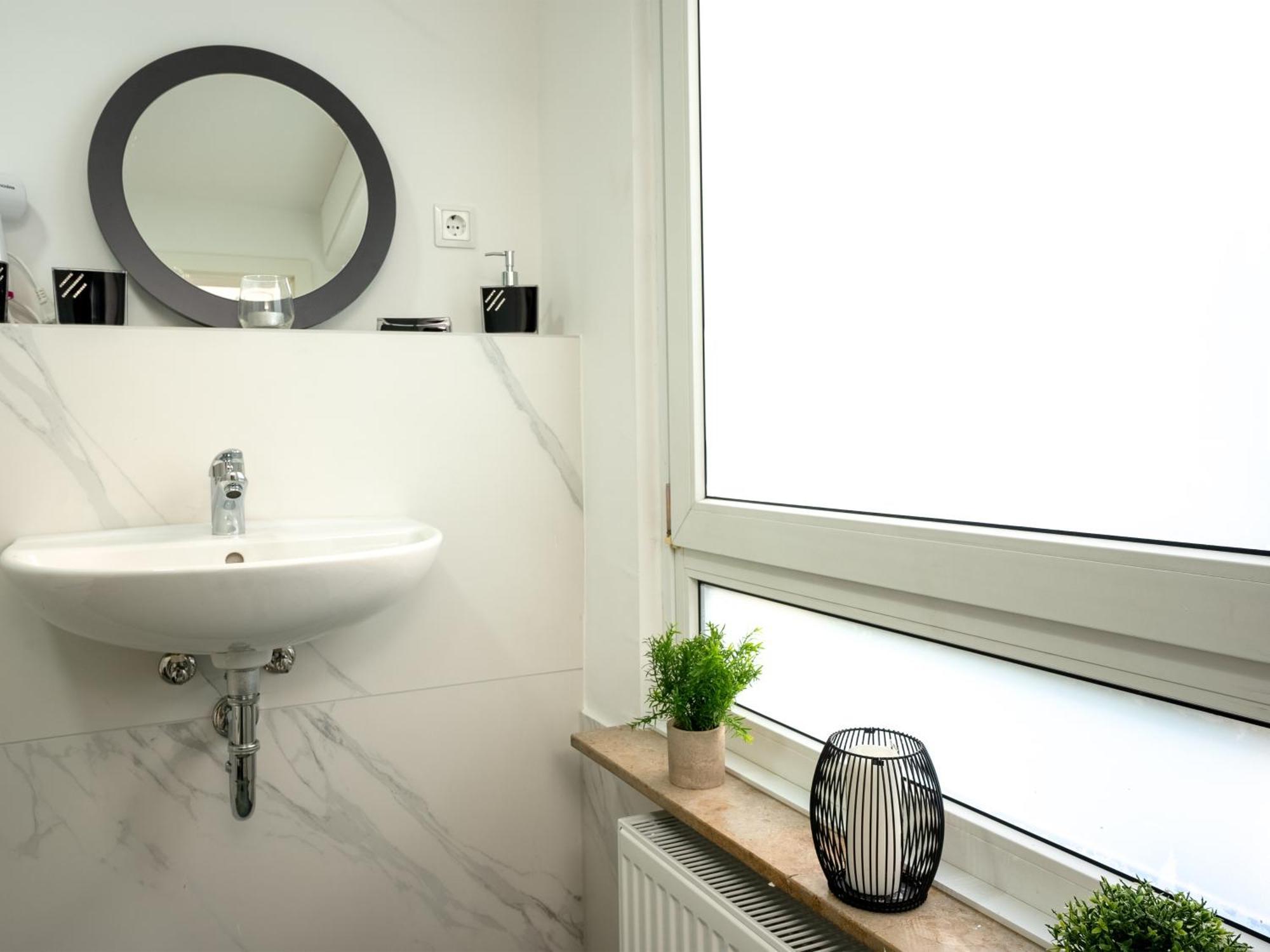 Serviceroom24 - Apartment 4 In Herten Wlan - Smart-Tv - 24-7 Check-In Und Kueche Esterno foto