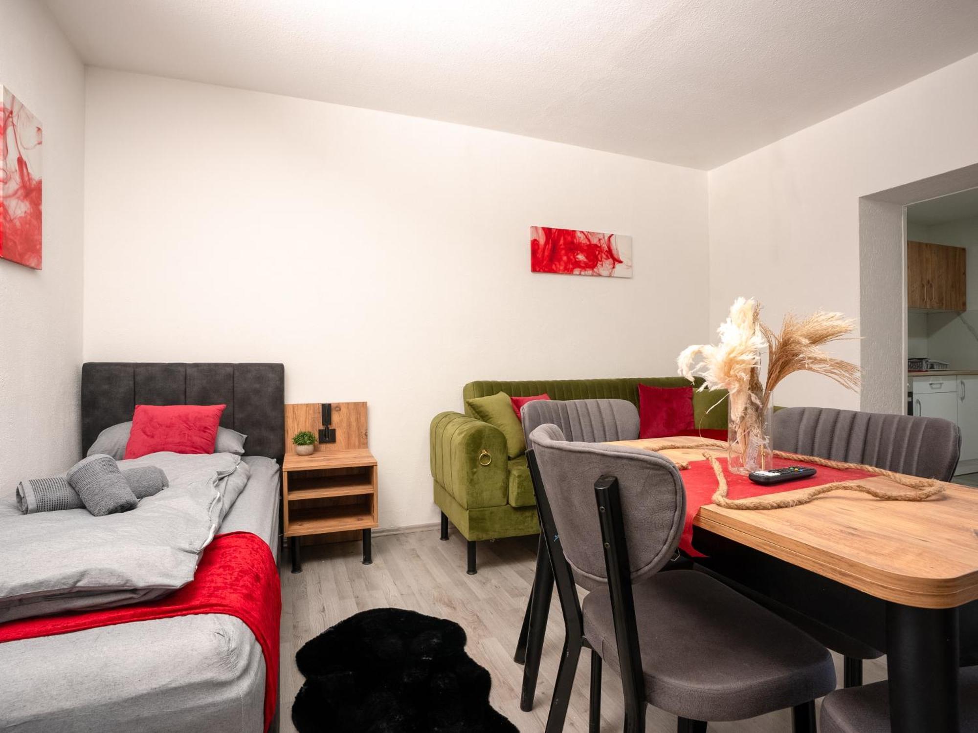 Serviceroom24 - Apartment 4 In Herten Wlan - Smart-Tv - 24-7 Check-In Und Kueche Esterno foto