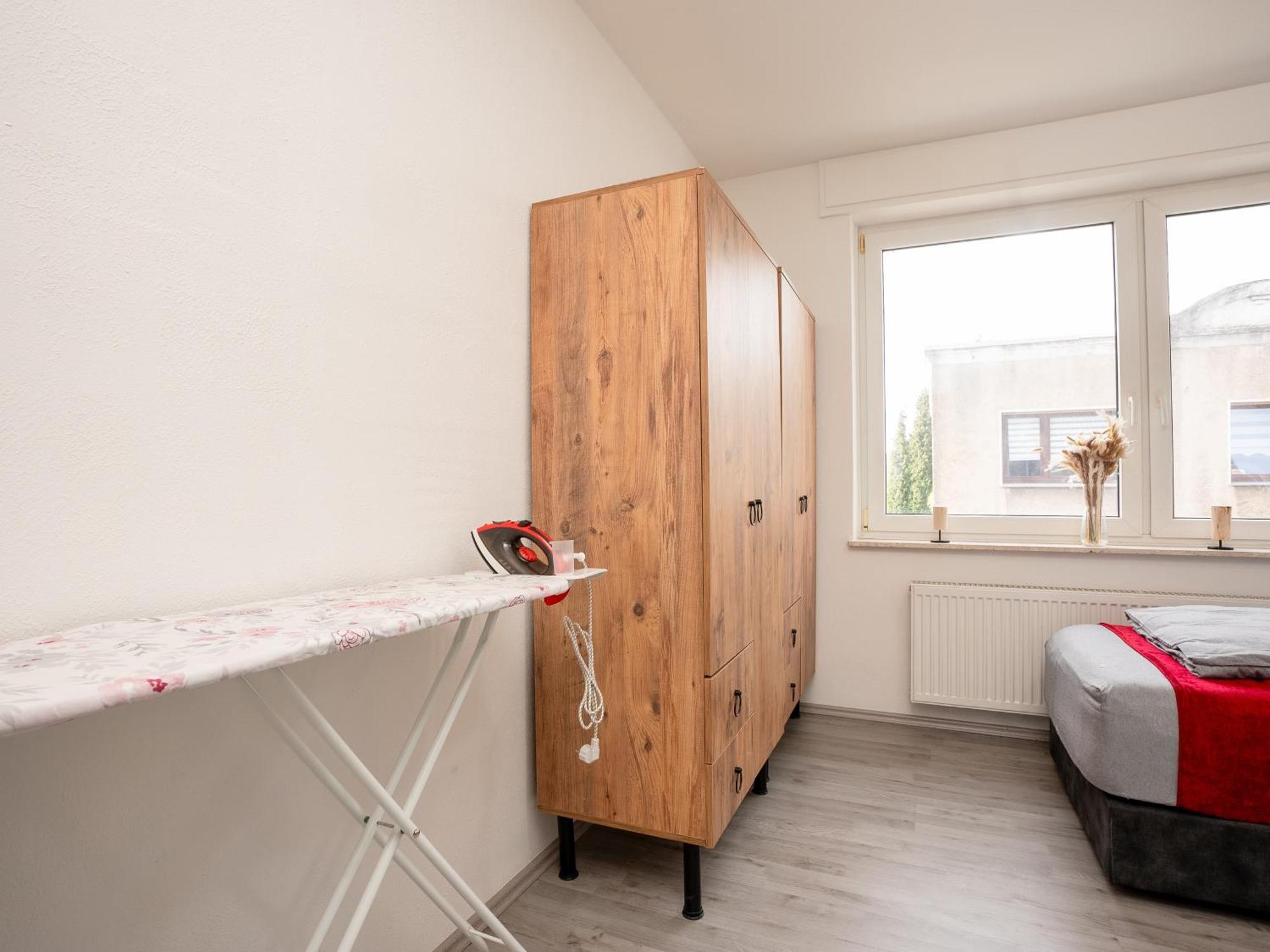 Serviceroom24 - Apartment 4 In Herten Wlan - Smart-Tv - 24-7 Check-In Und Kueche Esterno foto